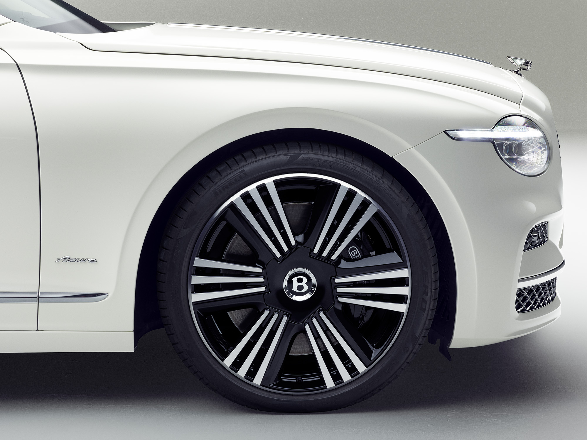Bentley Flying Spur Azure front wheel