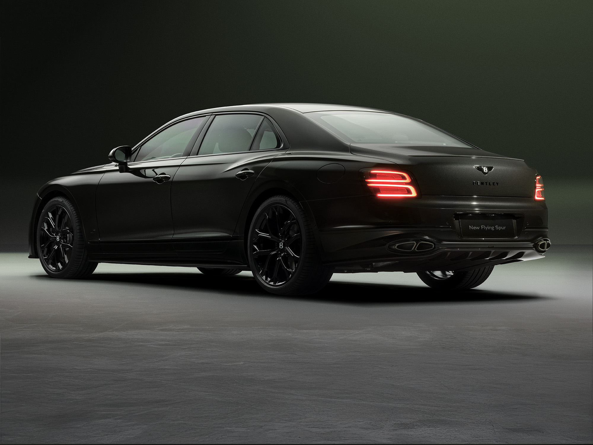 Bentley Flying Spur side and rear