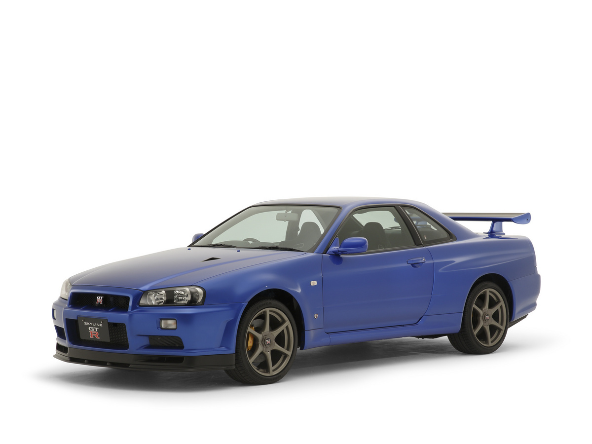 1999 Nissan GT-R with gold brake calipers