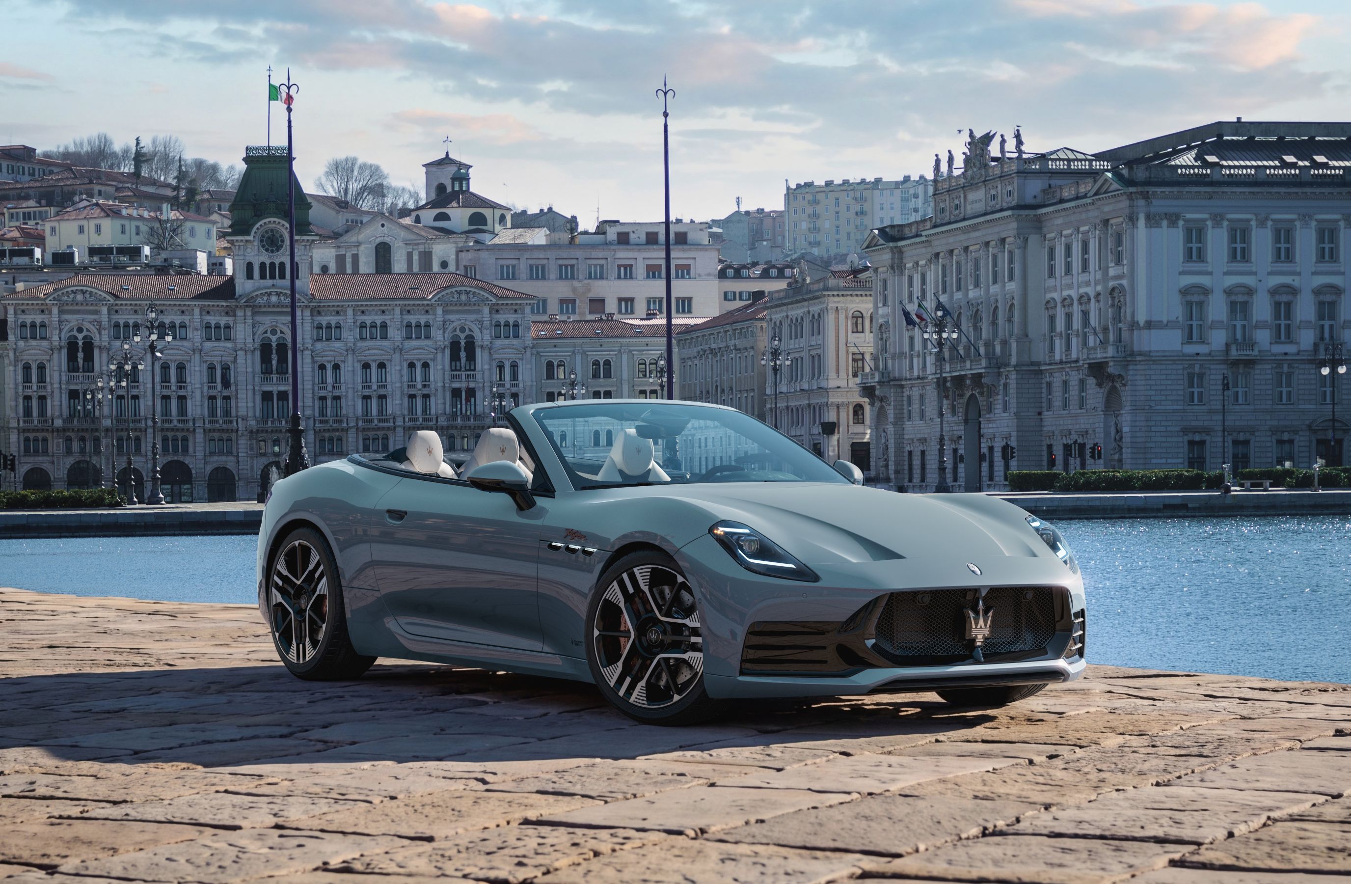 2027 Maserati GranCabrio Folgore front