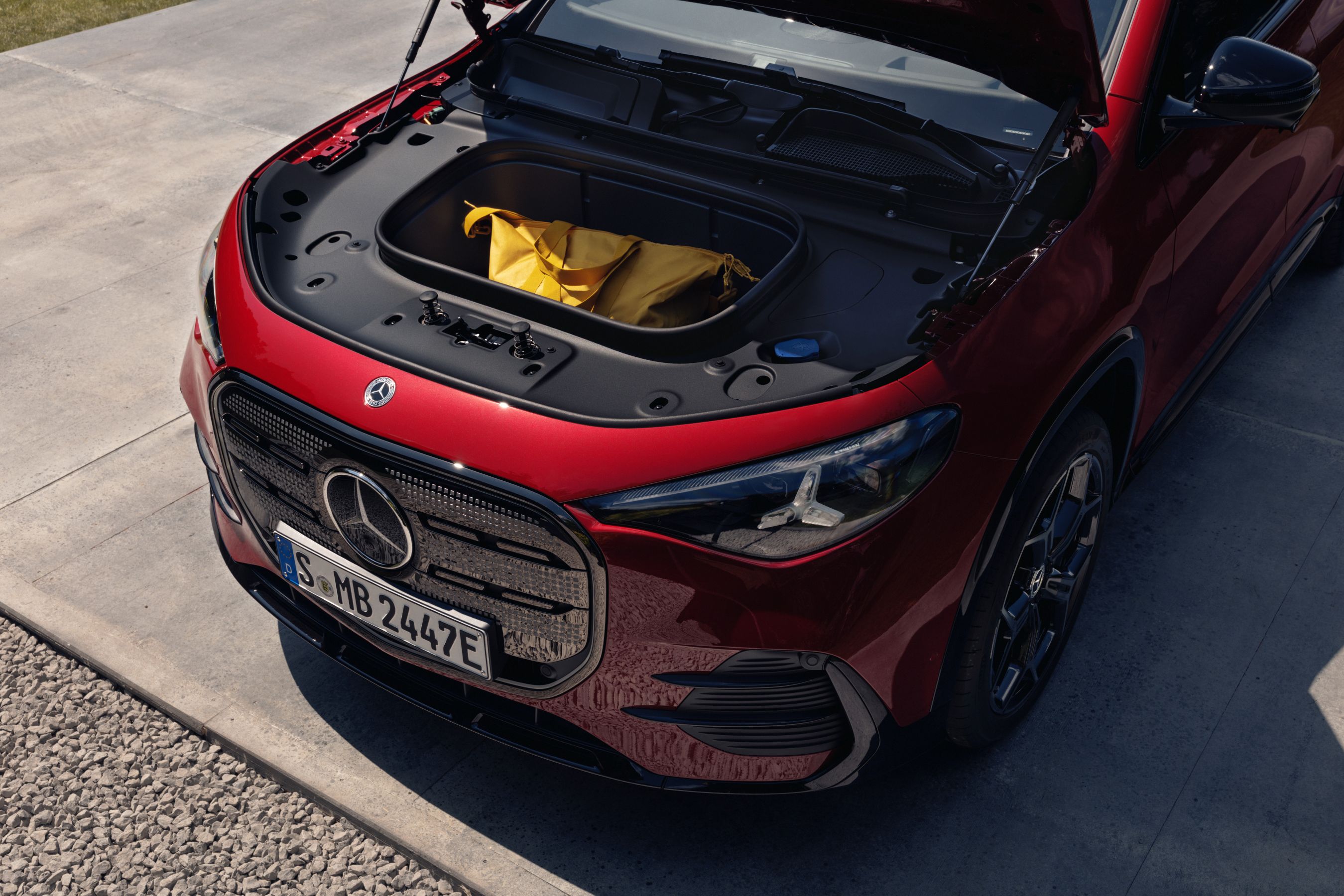 2028 Mercedes-Benz GLA frunk
