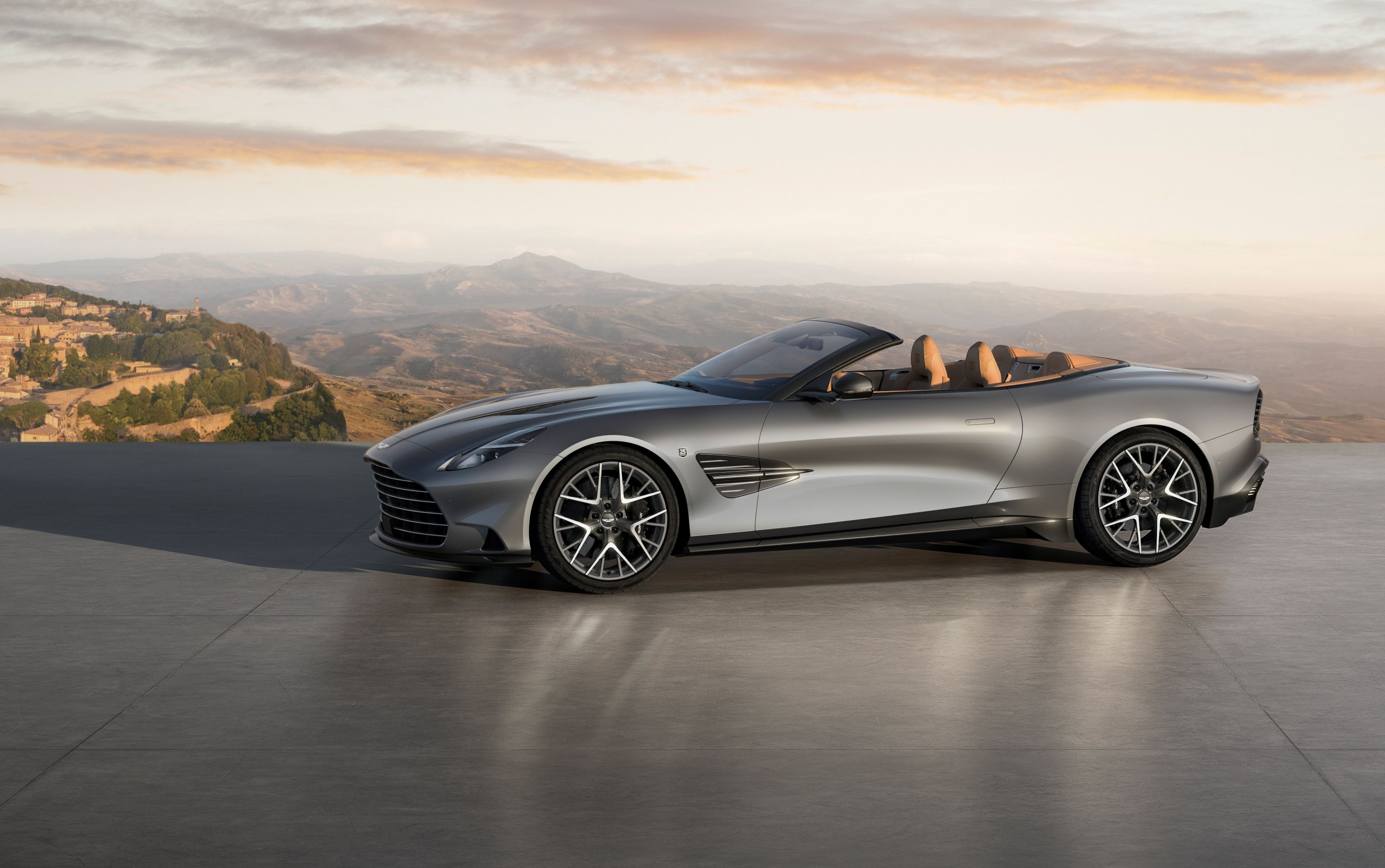 Aston Martin Vanquish Volante