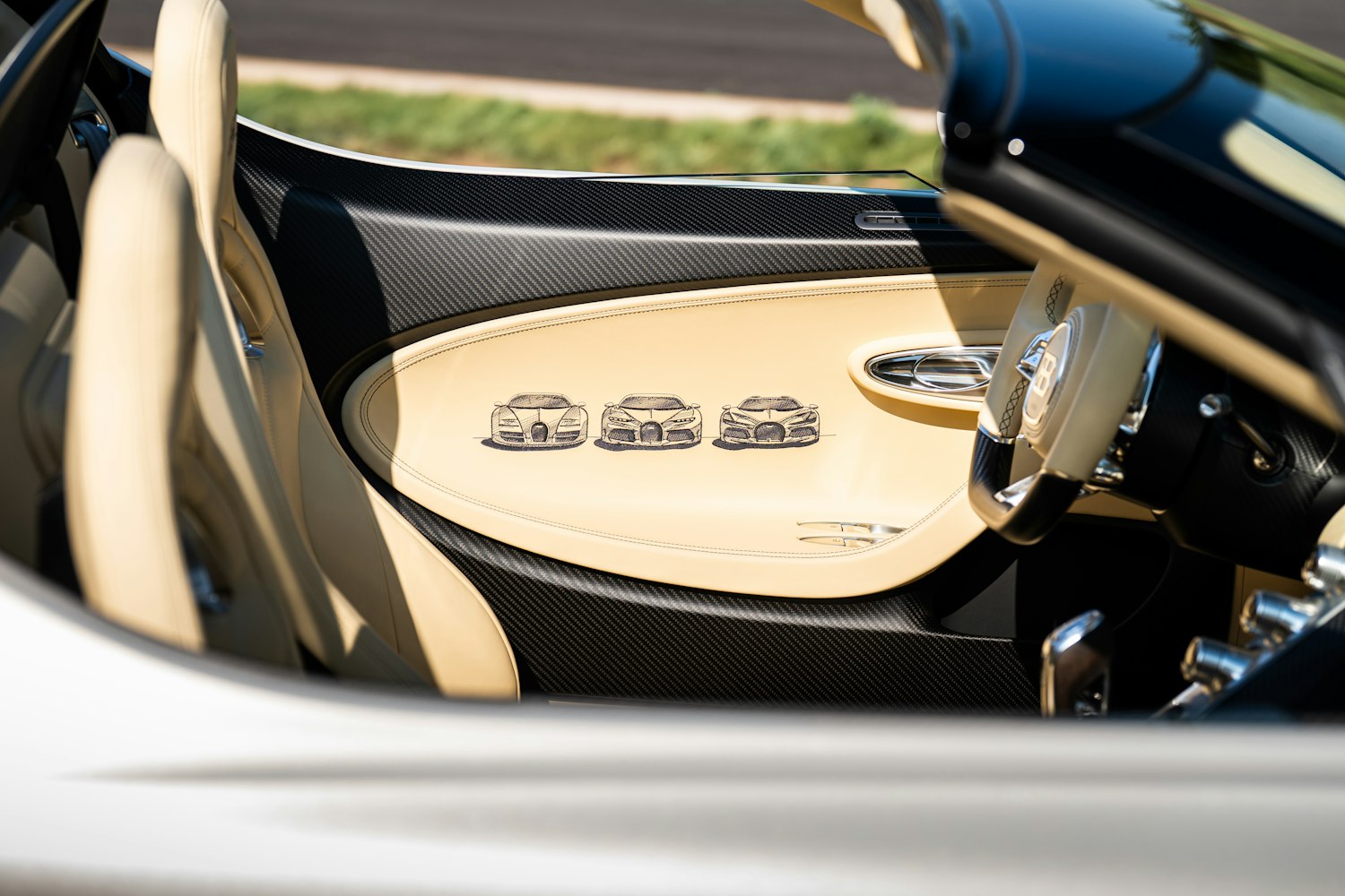 Bugatti W16 Mistral inner door