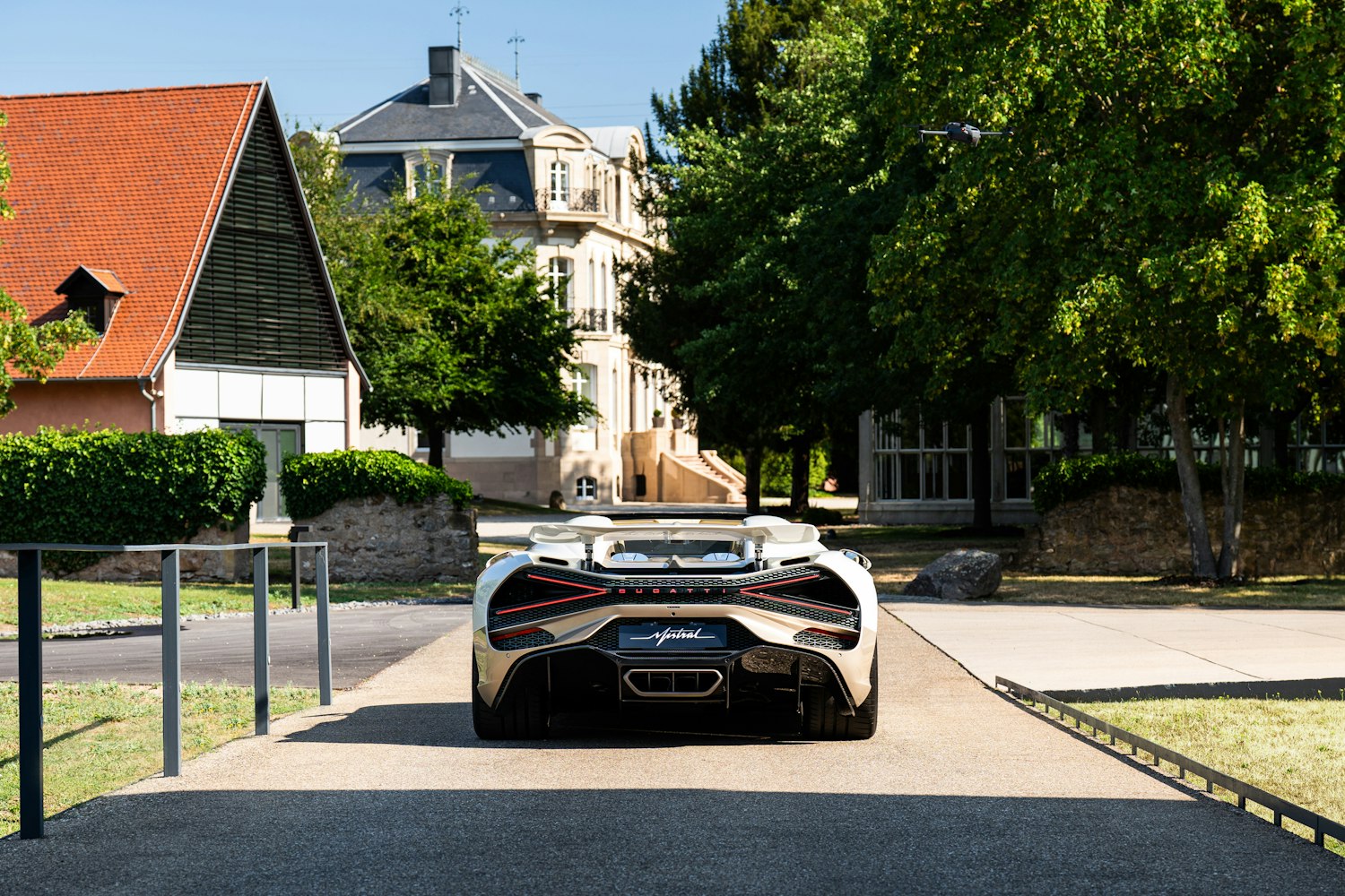 Bugatti W16 Mistral rear