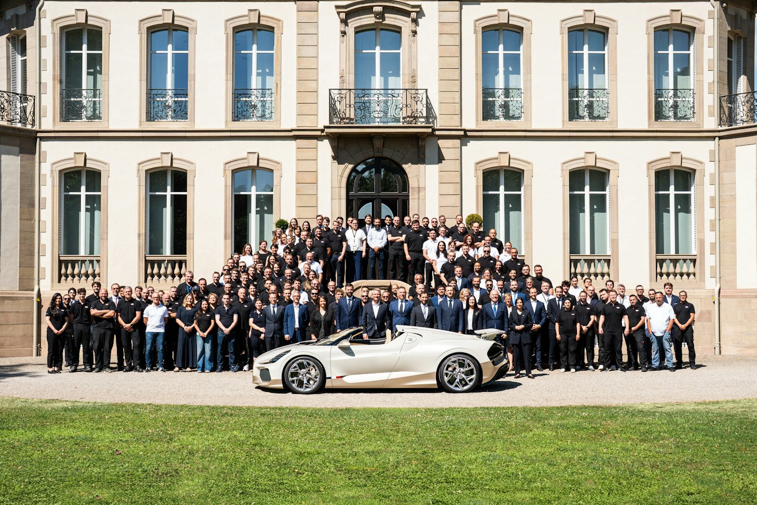 Bugatti team with final W16 Mistral