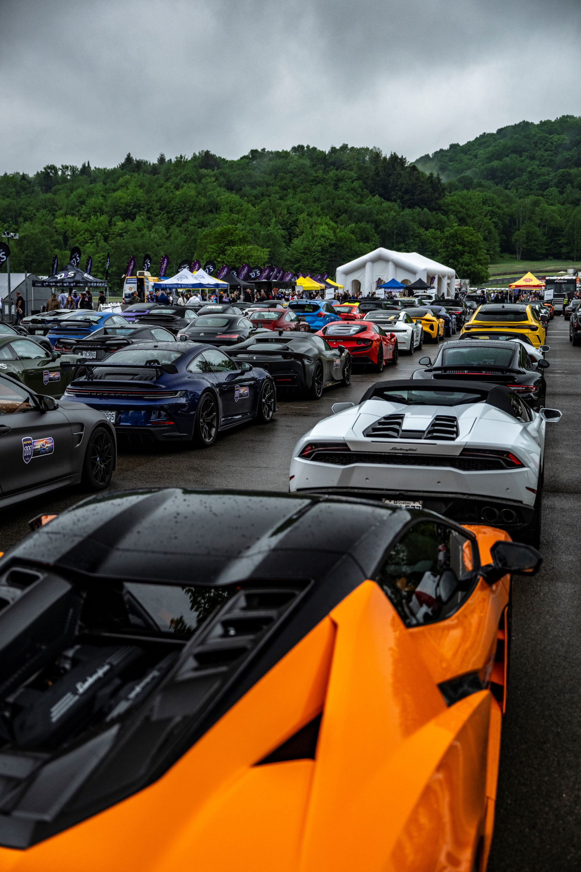 Lineup of cars at Drive For Smiles Montreal 2026