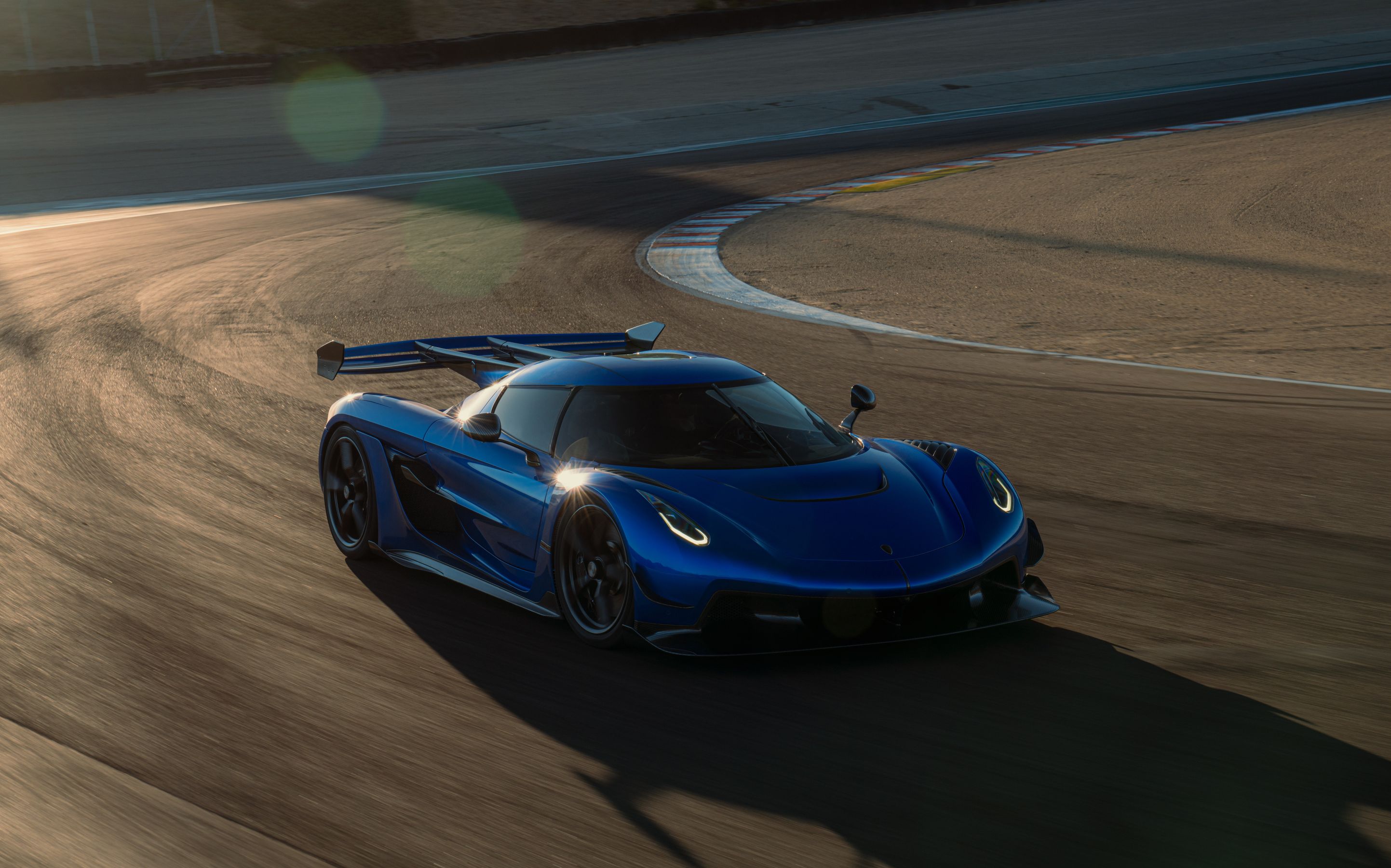 Koenigsegg Jesko Attack