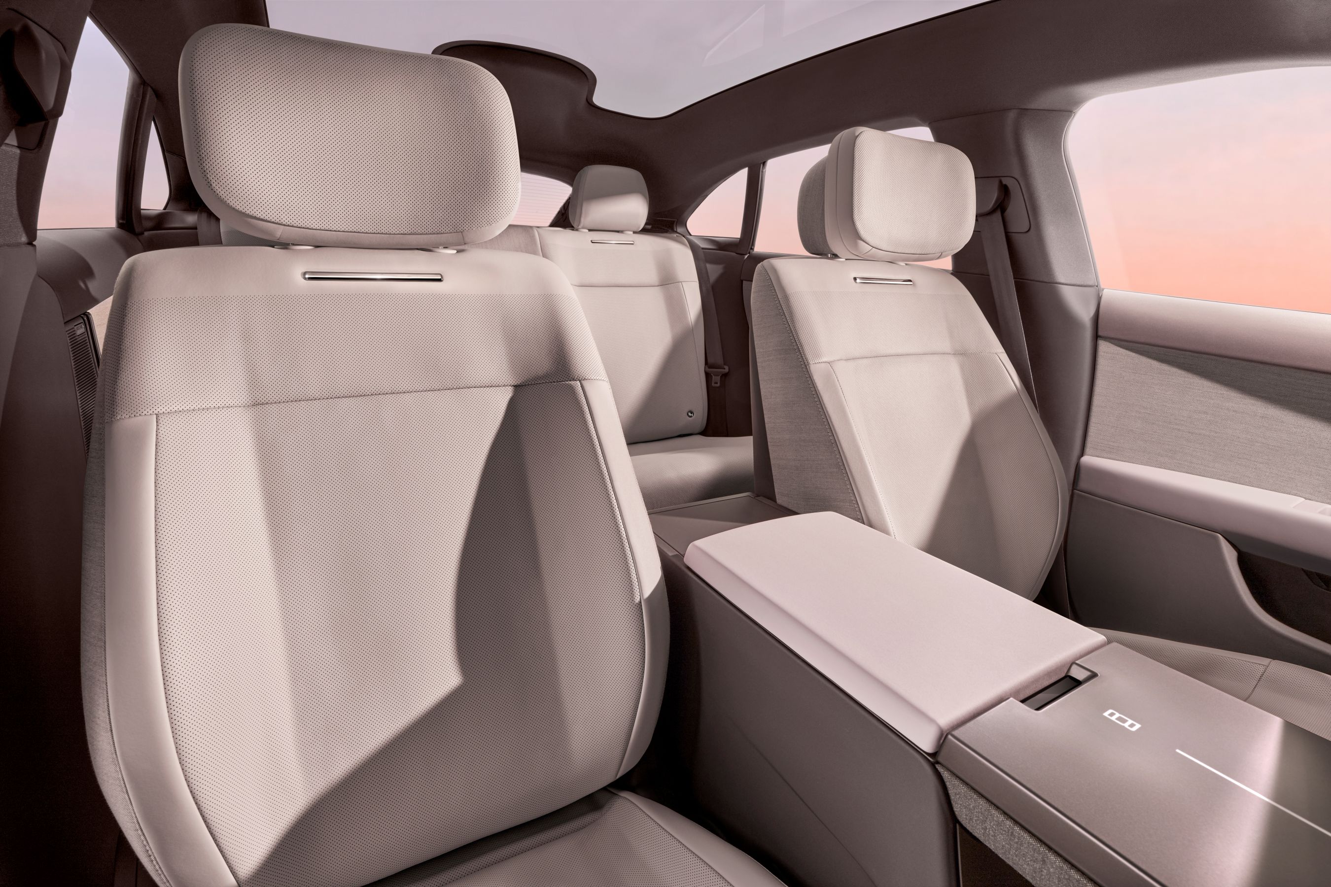Land Rover Range Rover GT interior teaser