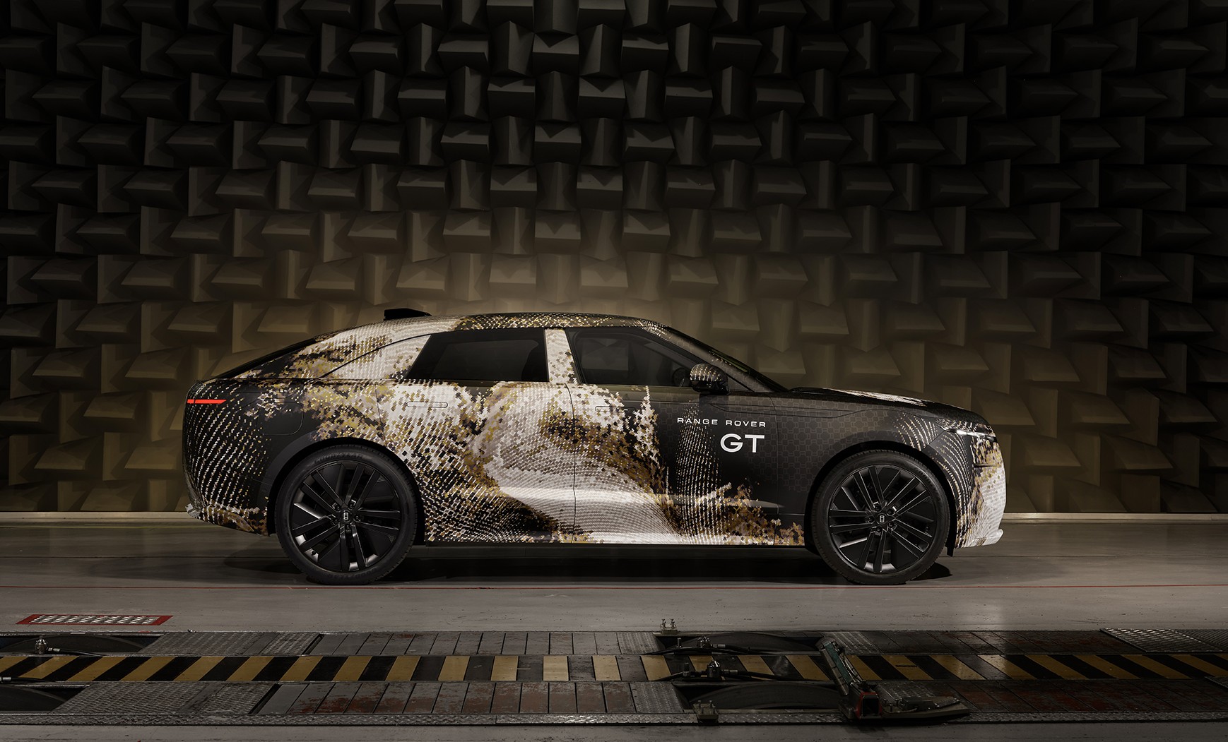 Land Rover Range Rover GT side teaser