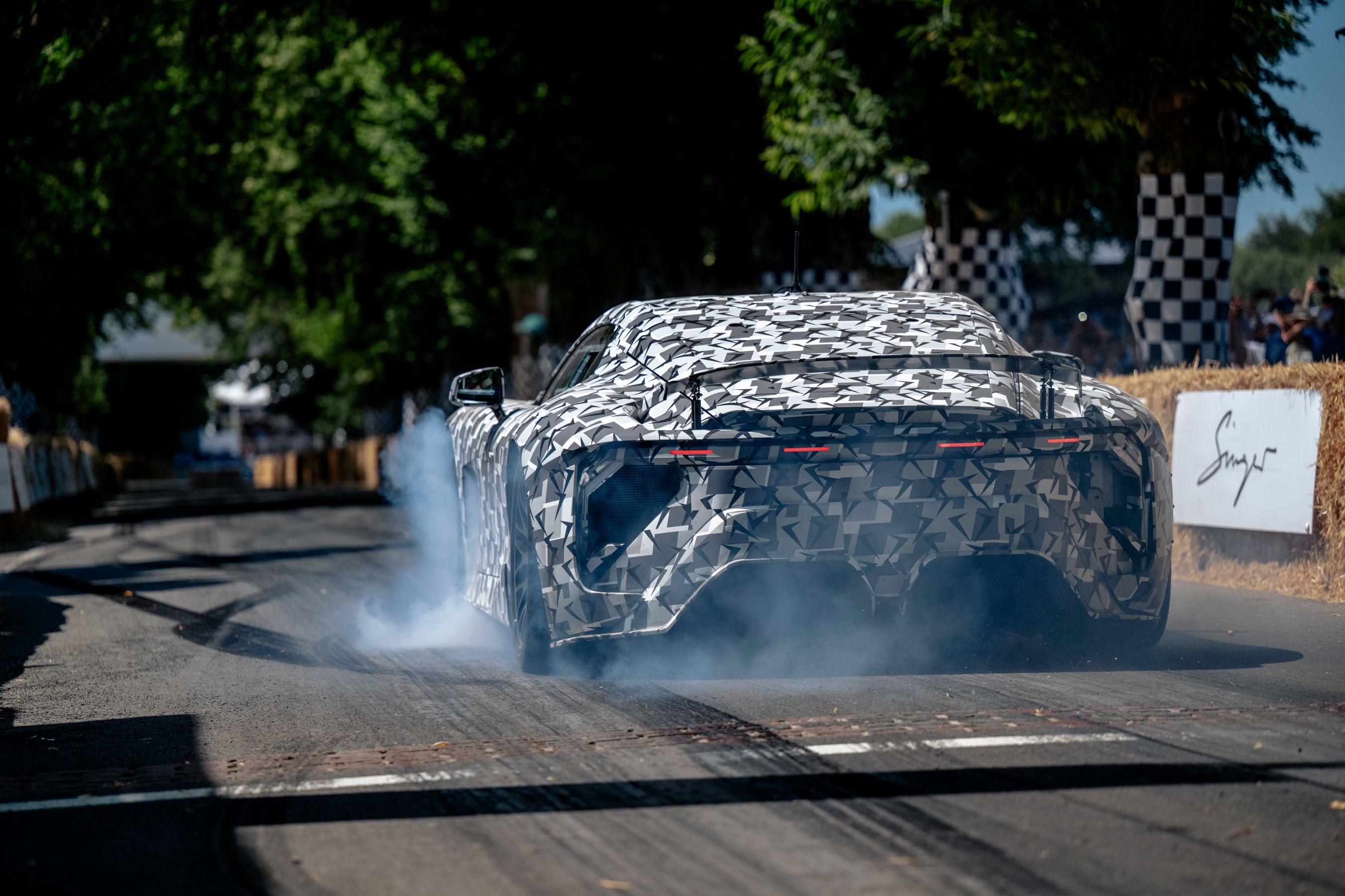 Lexus LFA Concept peels out