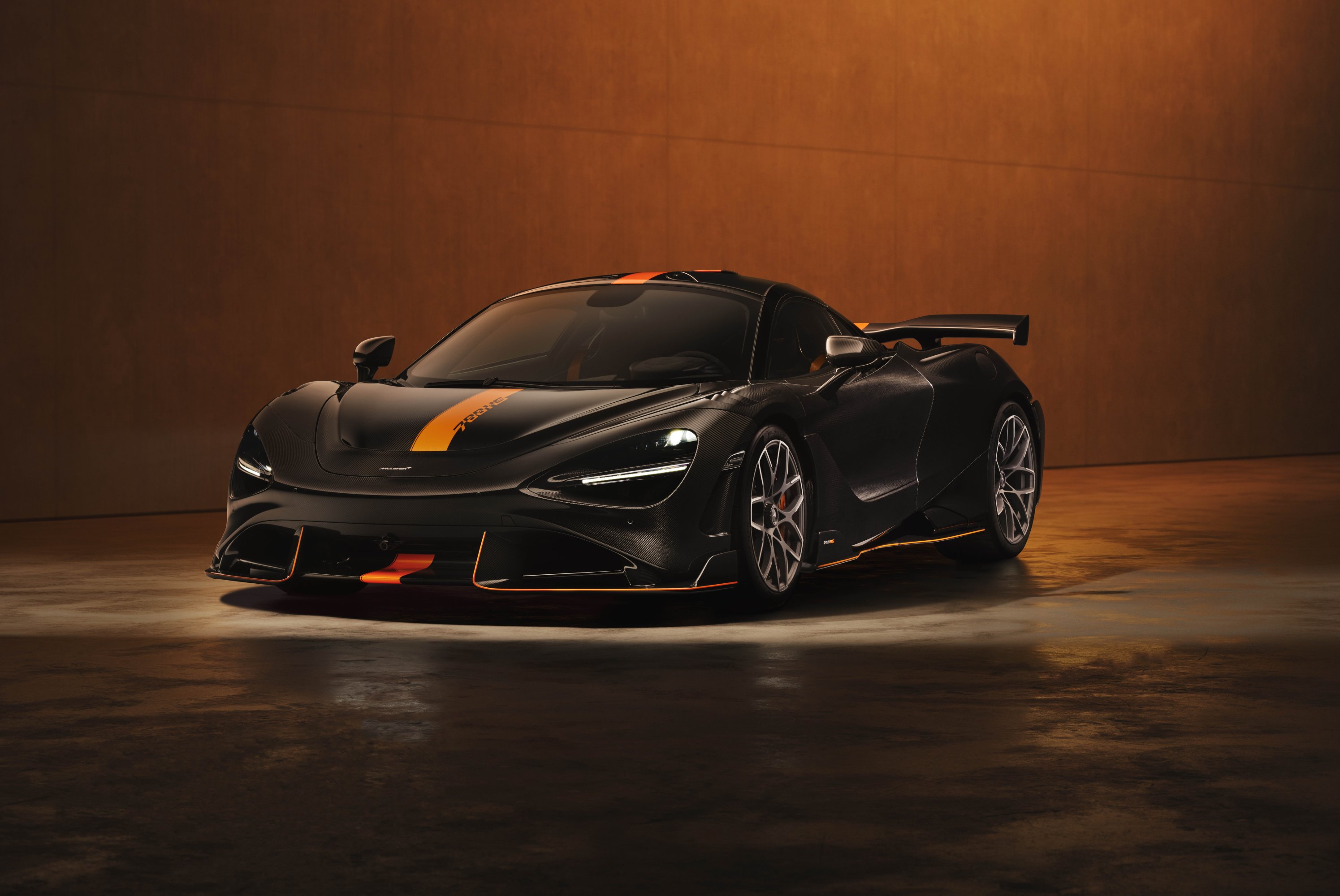 McLaren 788HS coupe front and side