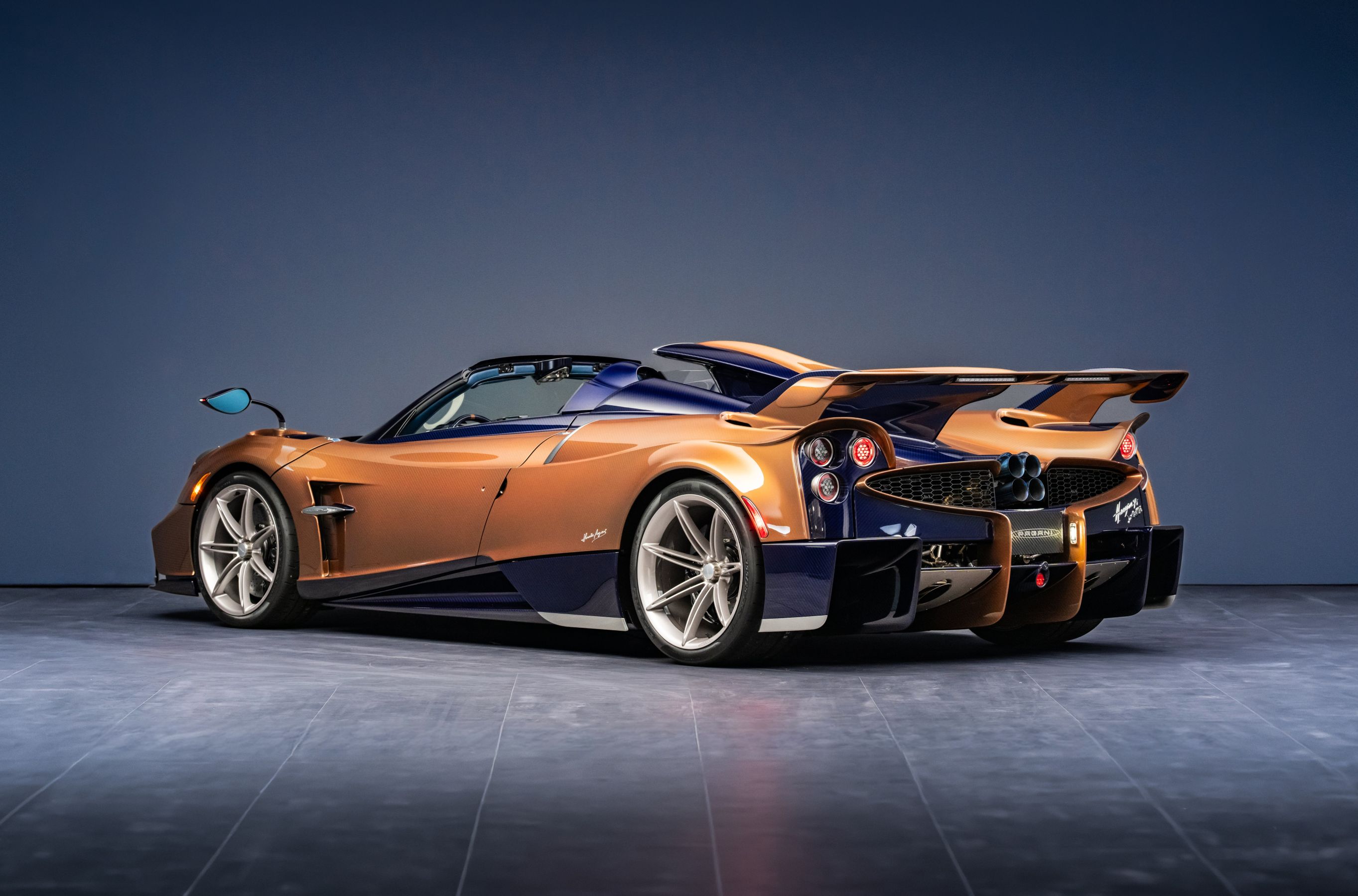 Pagani Huayra 70 Derecho rear and side