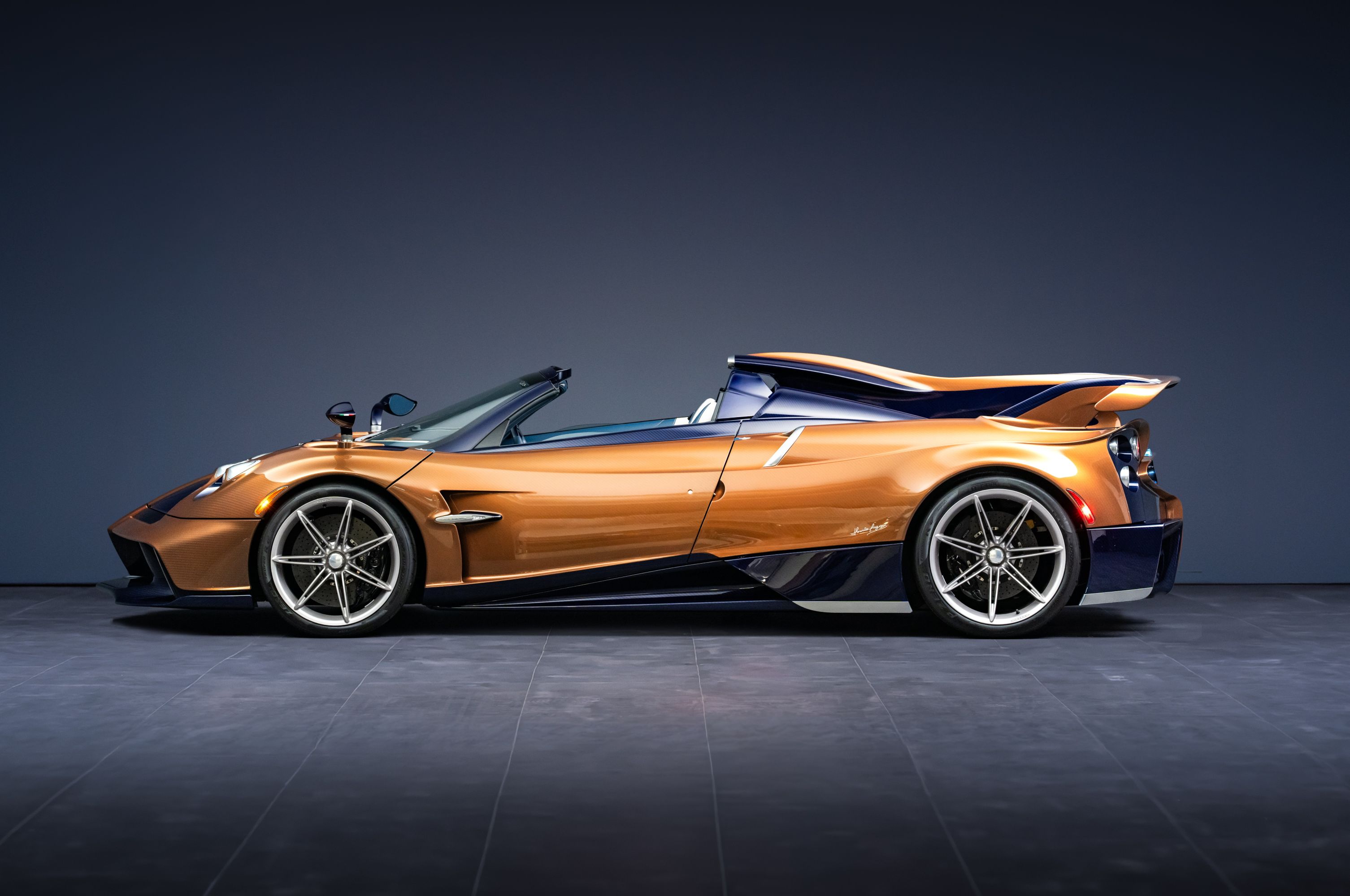 Pagani Huayra 70 Derecho side