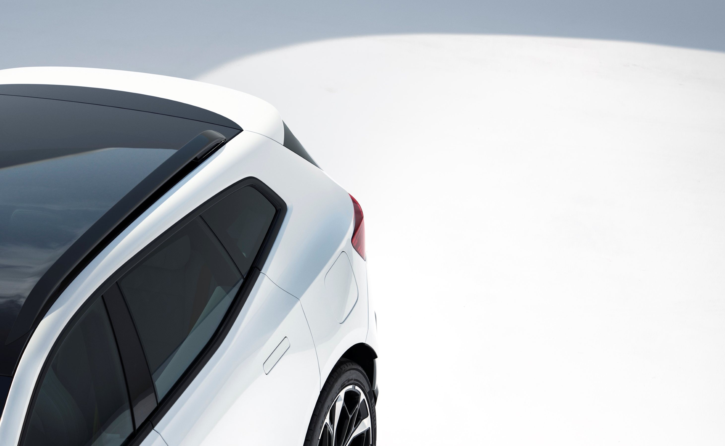 Polestar 4 SUV teaser