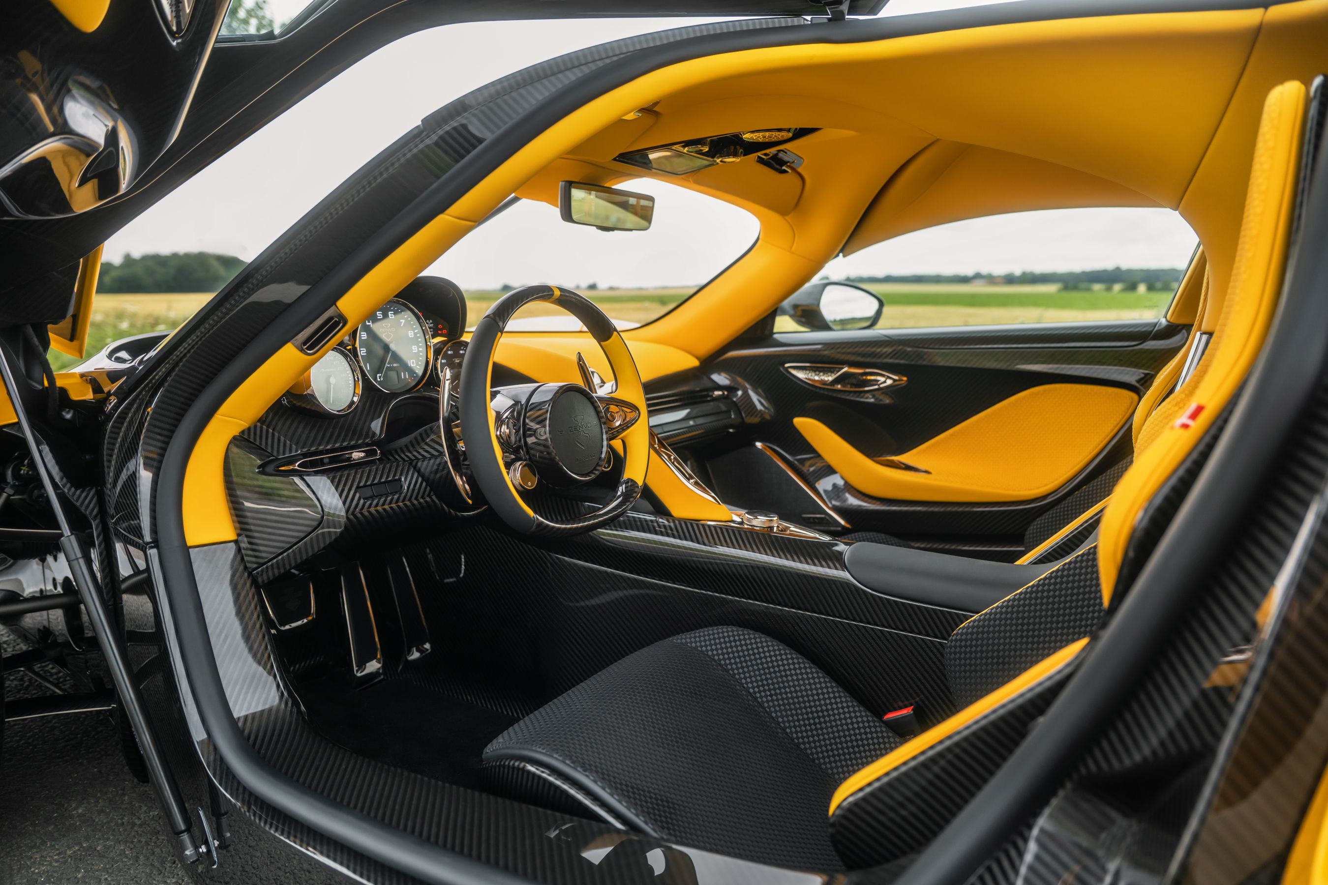 Zenvo Aurora Tur cabin