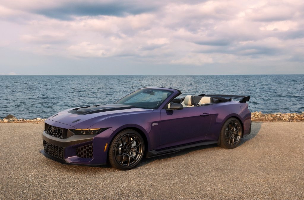 Ford Mustang Dark Horse SC convertible loses the roof, keeps the 795&nbsp;ponies