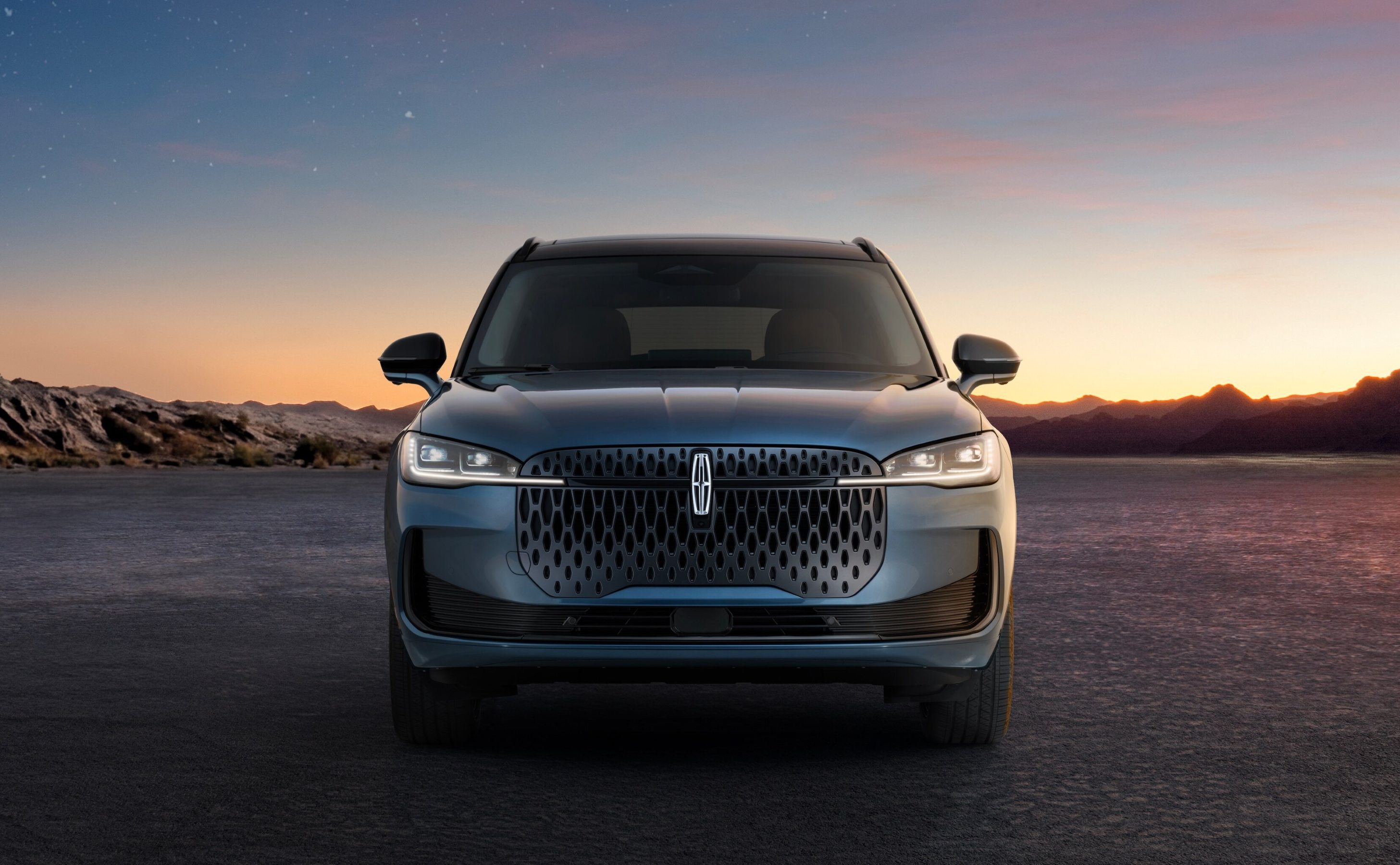 2027 Lincoln Corsair Hybrid front