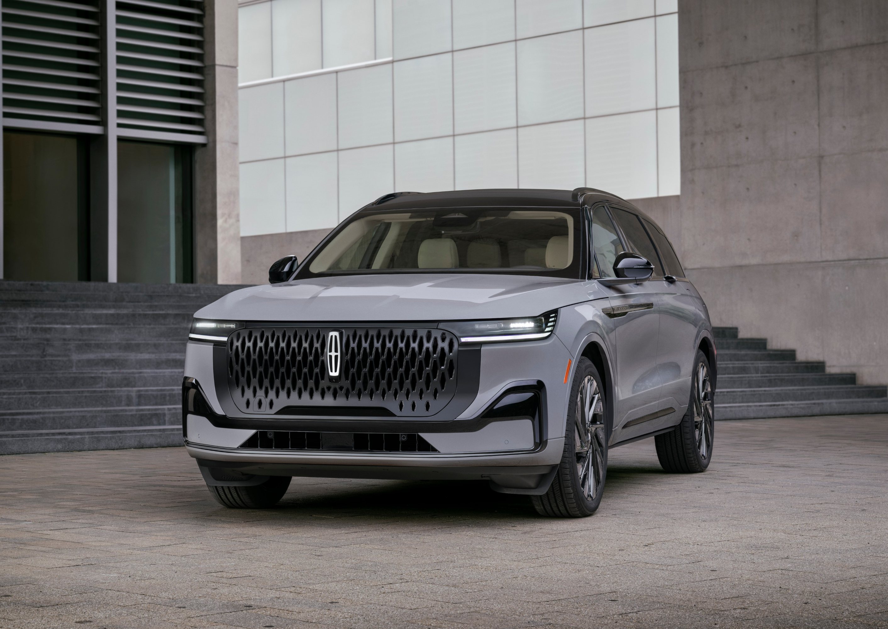2027 Lincoln Nautilus front