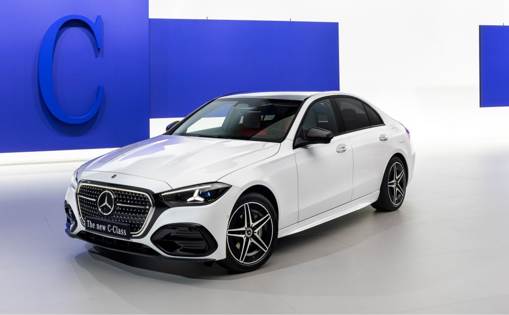 Mercedes-Benz reveals refreshed fuel-burning&nbsp;C-Class