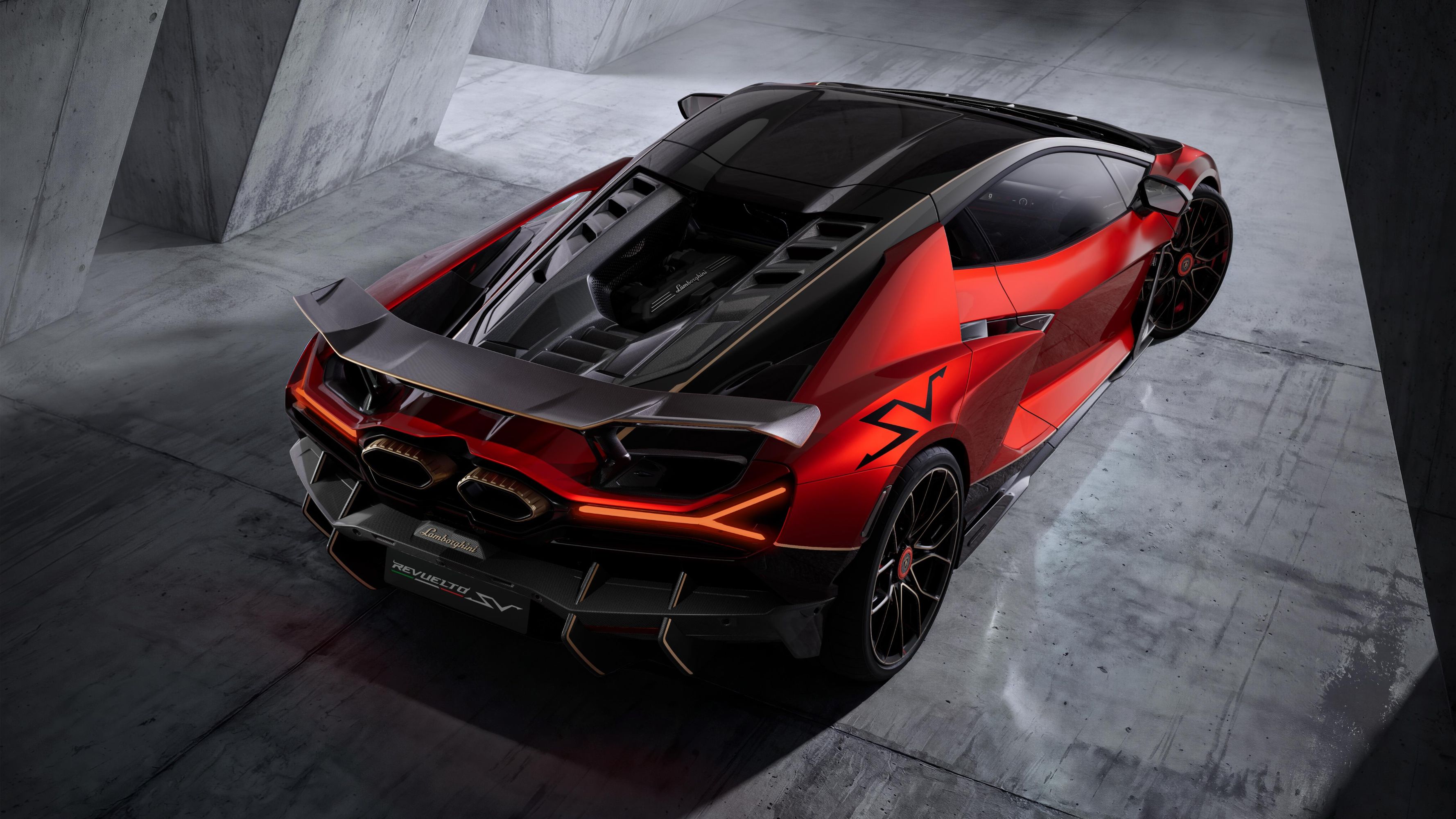 Lamborghini Revuelto SV rear and side