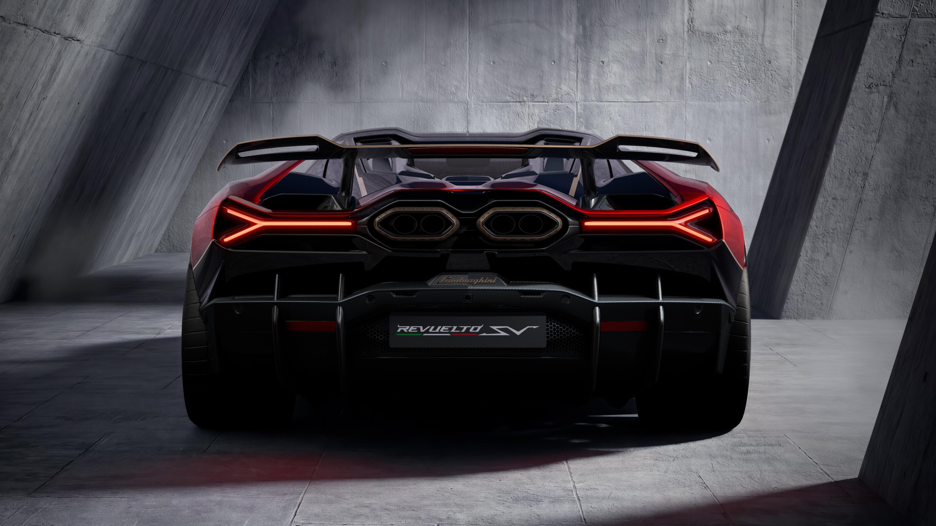 Lamborghini Revuelto SV rear