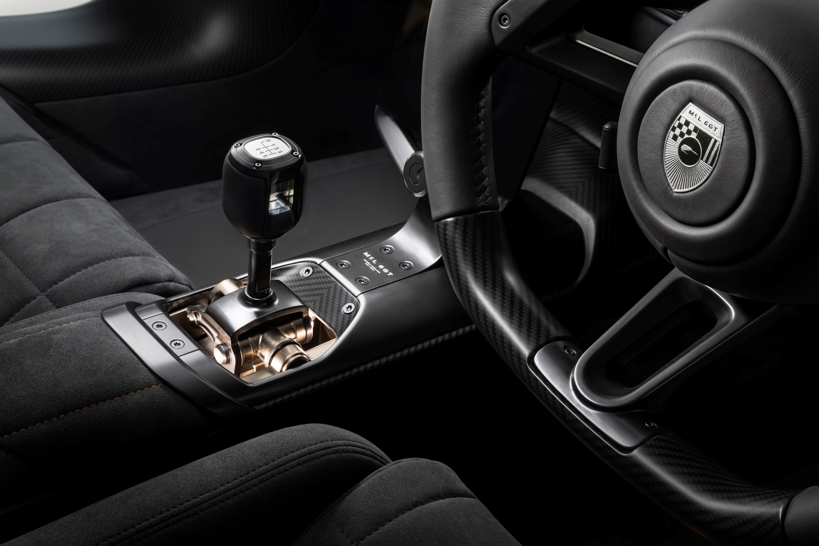 McLaren McL 6GT shifter