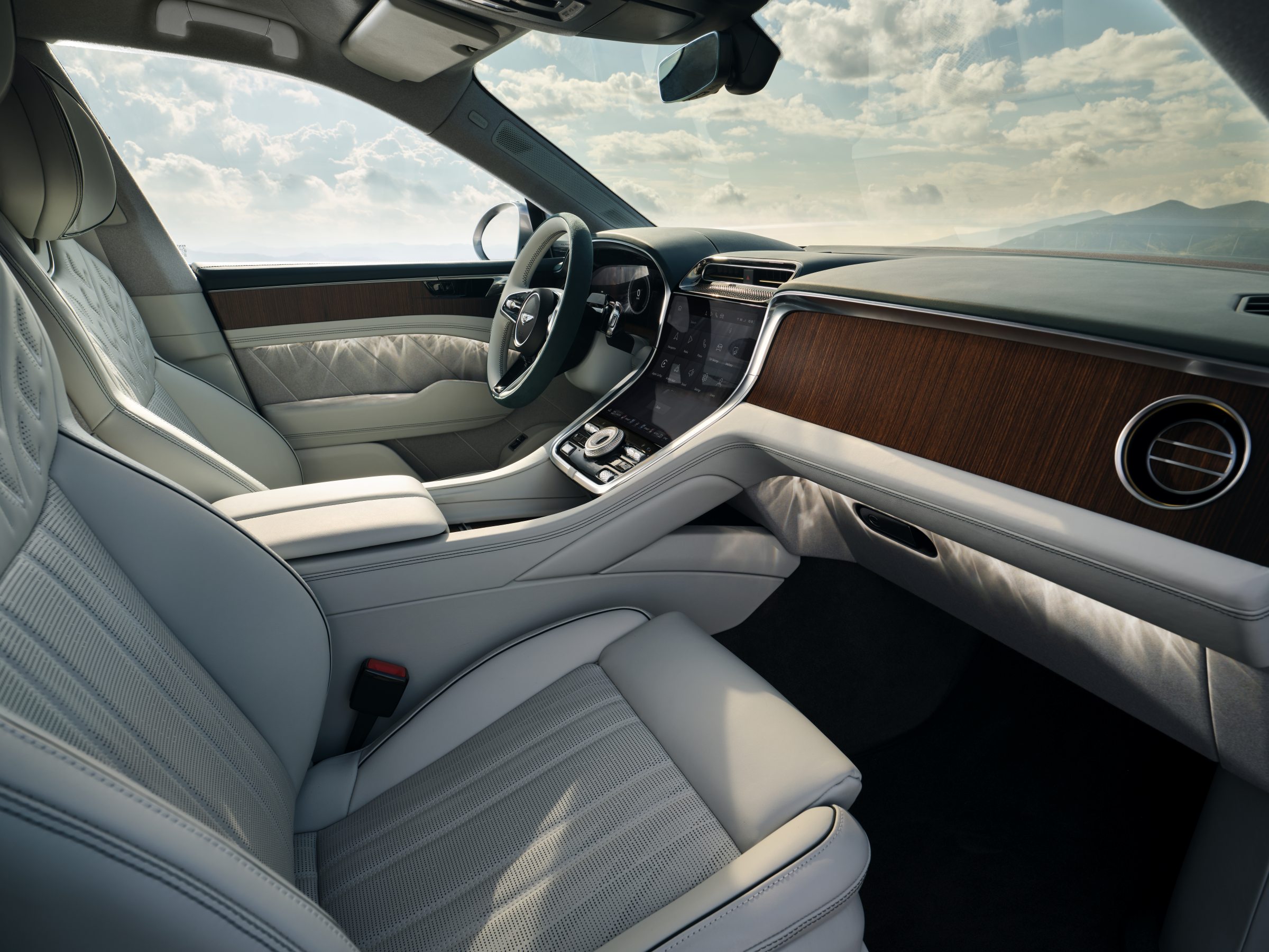 Bentley Torcal cabin front