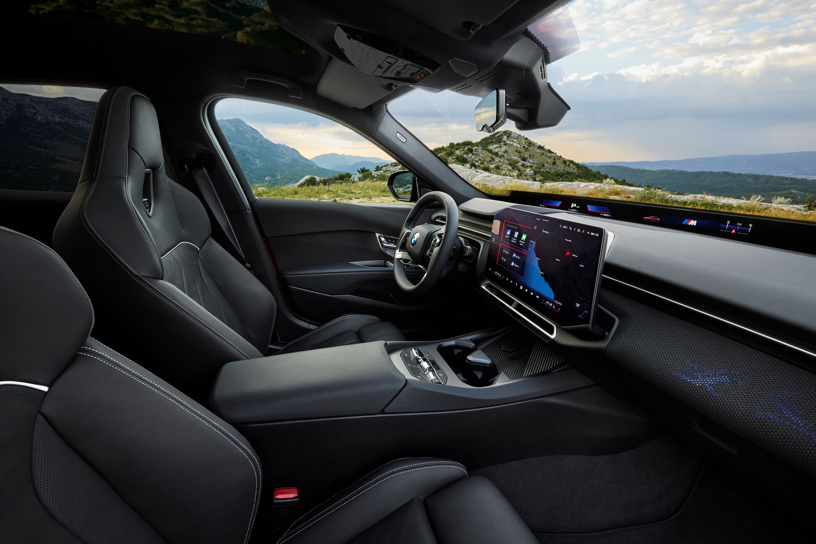 BMW i3 50 xDrive front seats