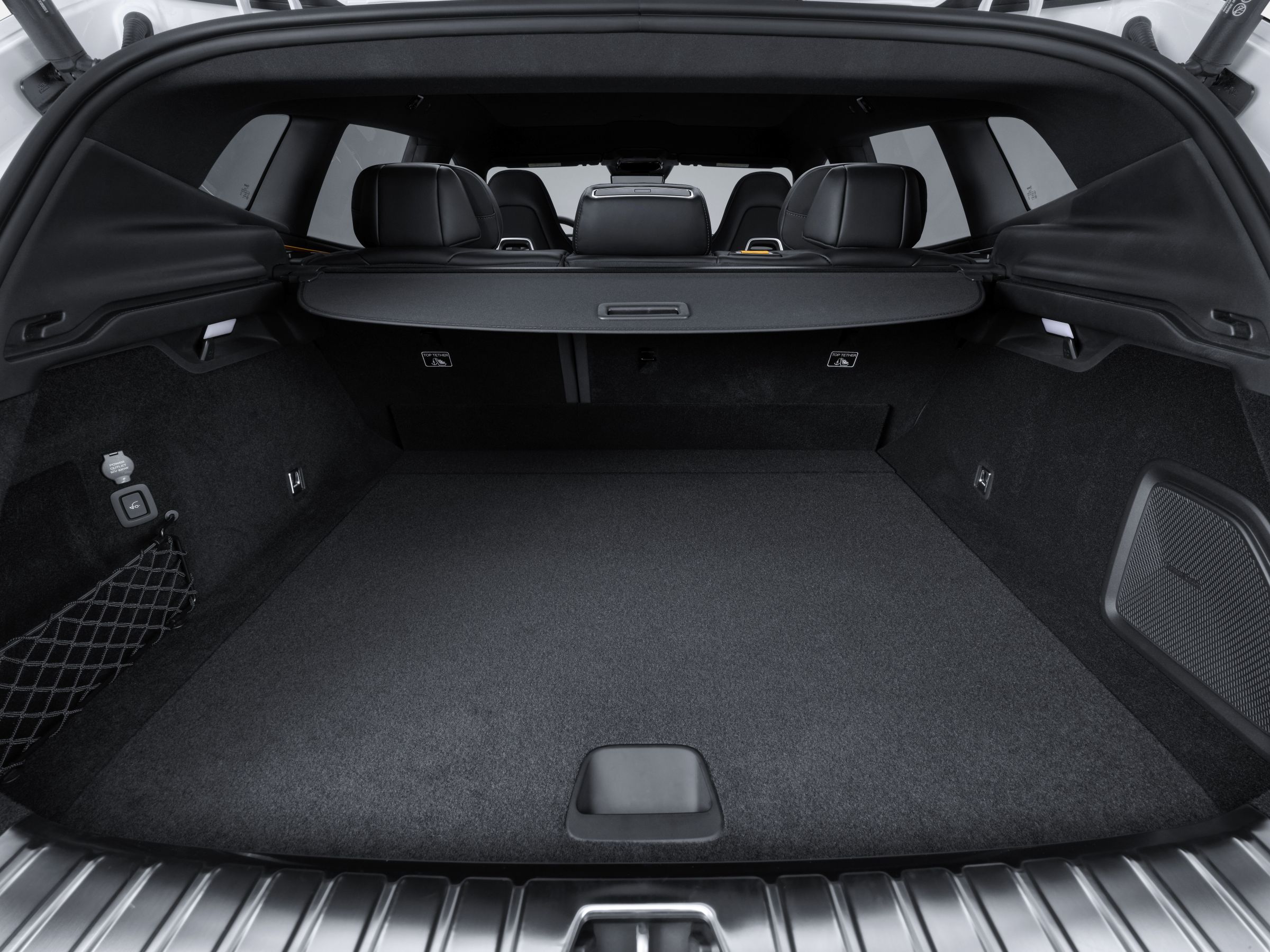 2027 Polestar 4 SUV trunk