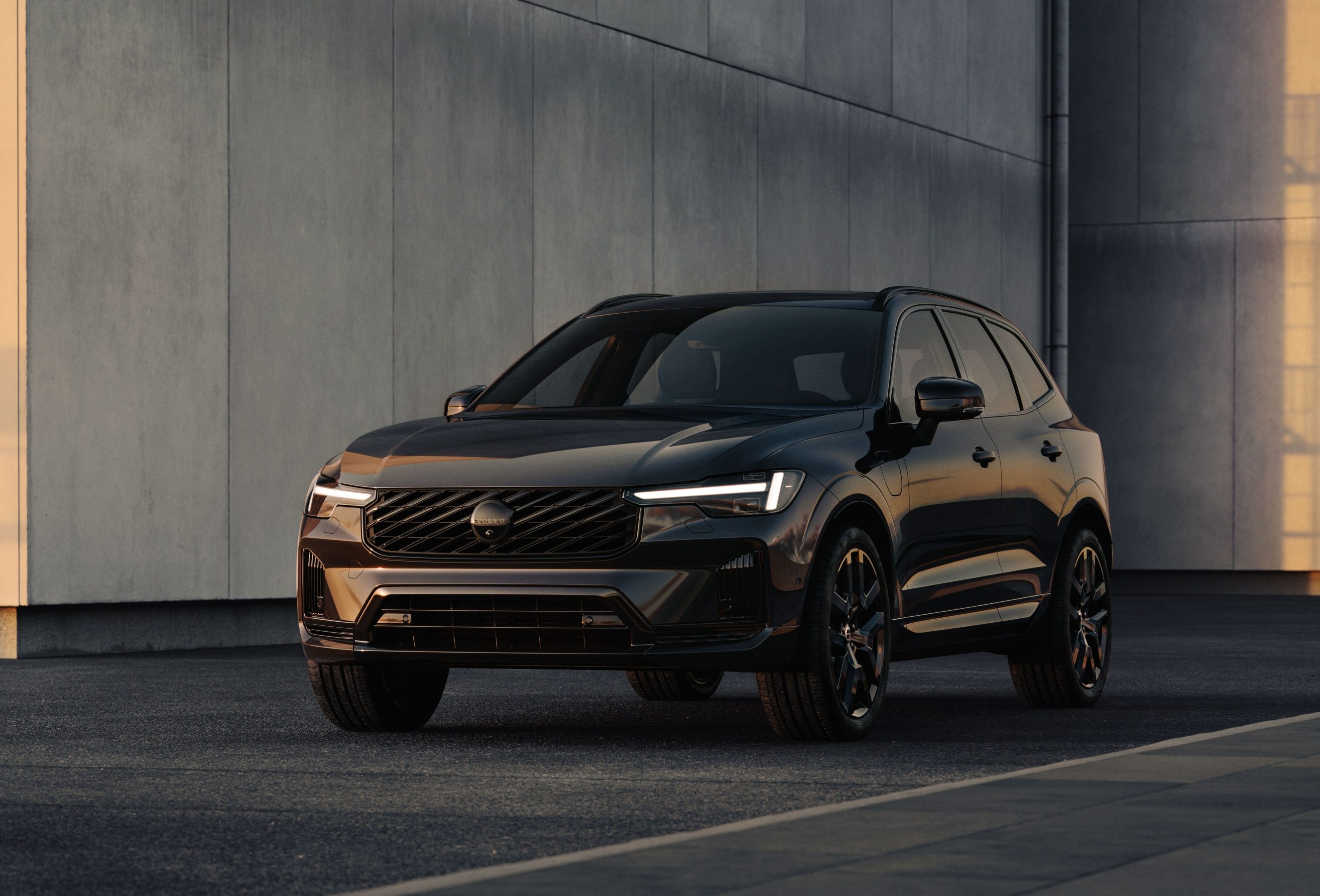 2028 Volvo XC60 front