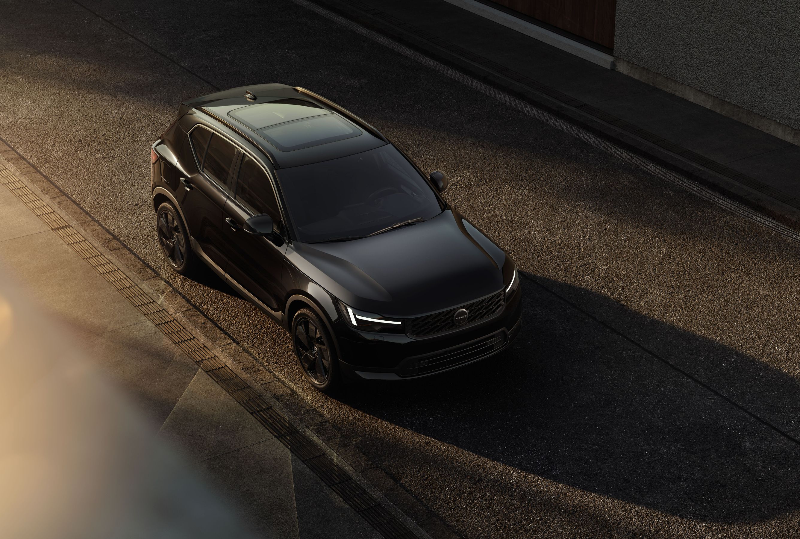 2028 Volvo XC40 front and side from above
