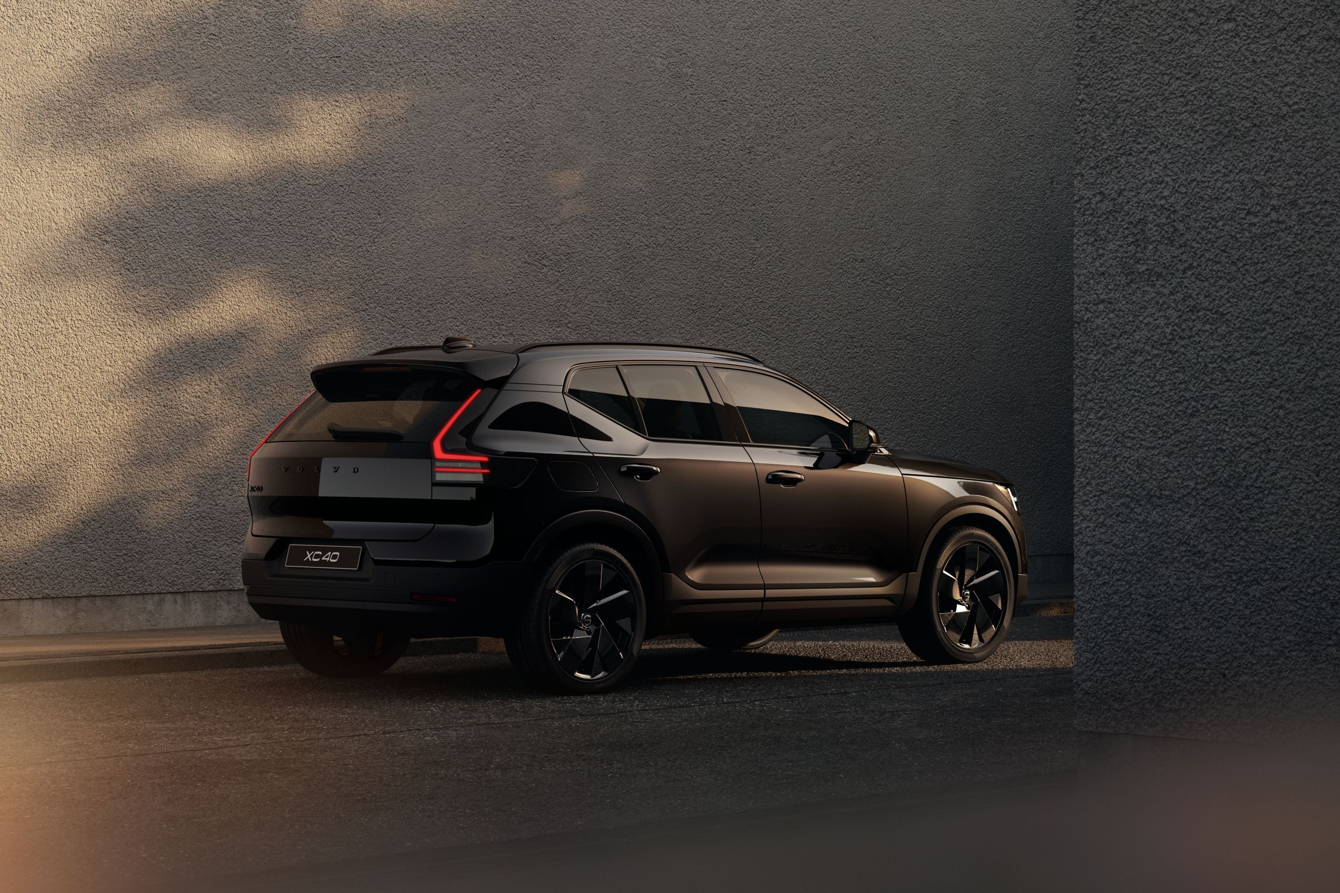 2028 Volvo XC40 rear and side