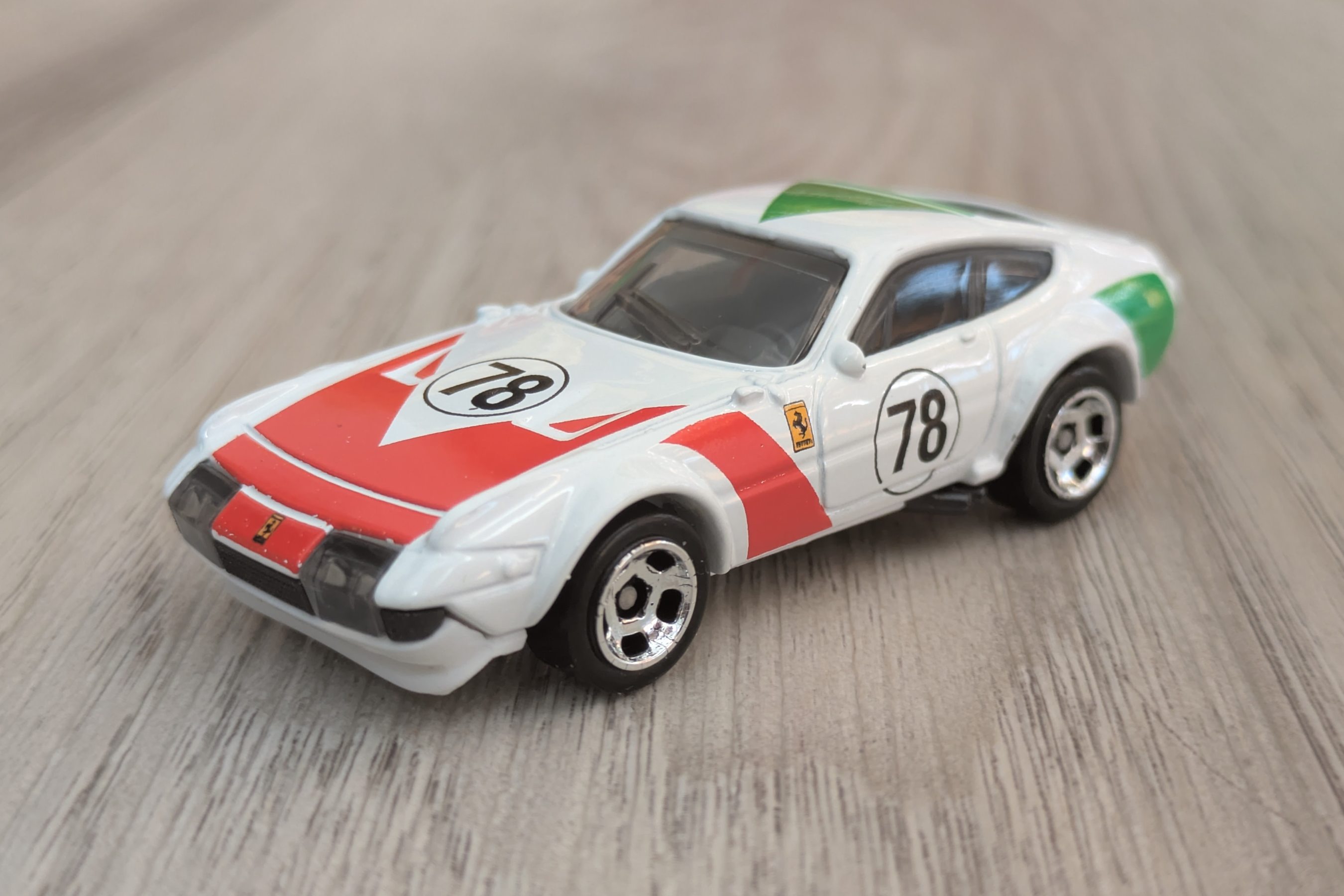 Hot Wheels Ferrari 365 GTB4 Competizione front and side