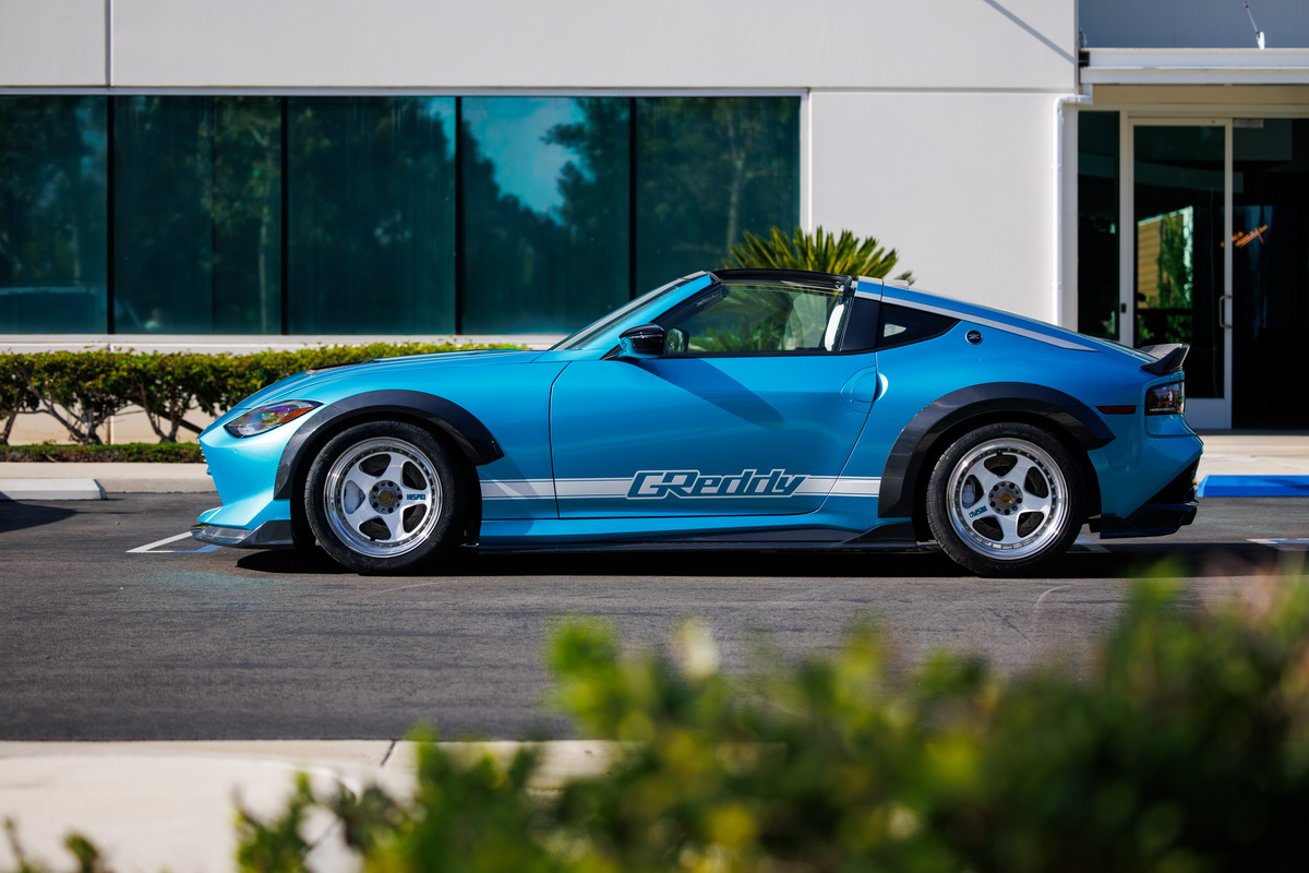 Nissan Z Kaze side