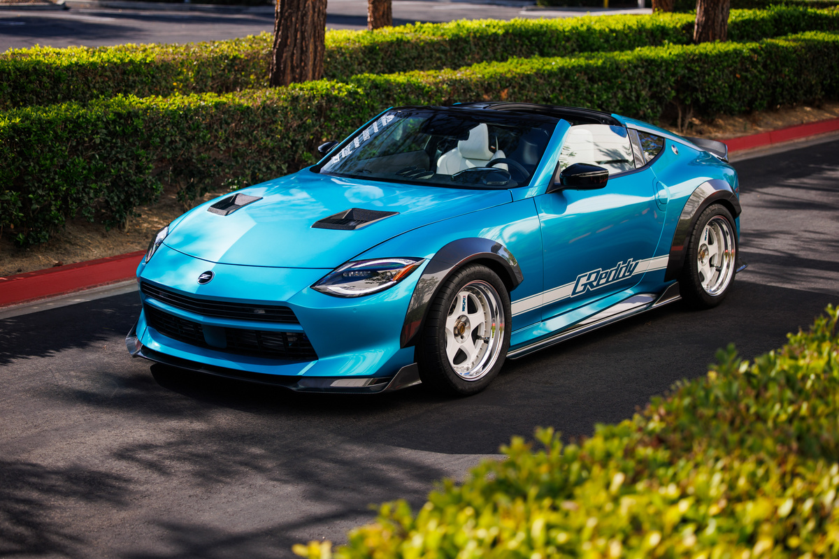 Nissan Z Kaze front and side
