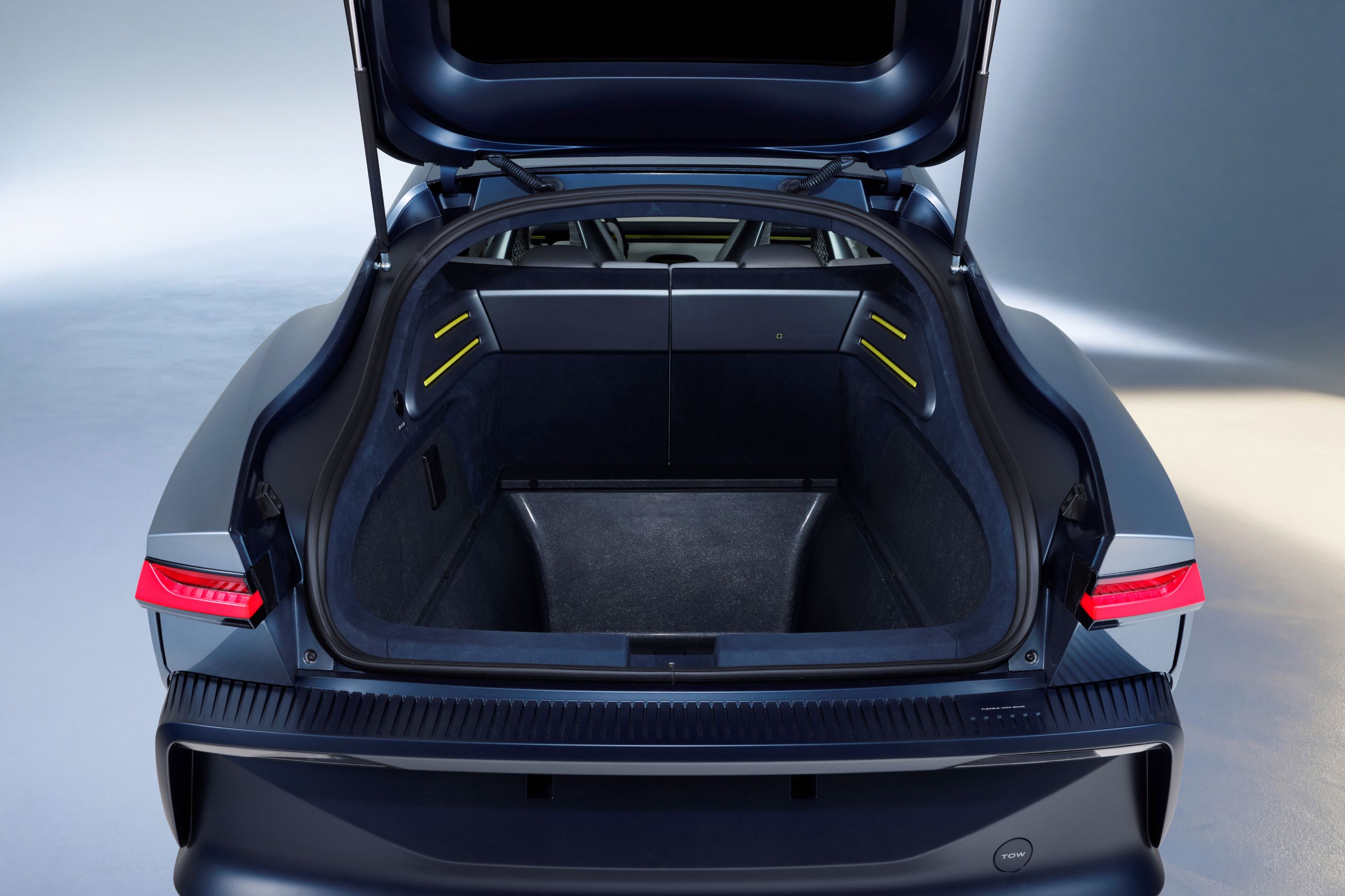 Volkswagen Mission Efficiency trunk