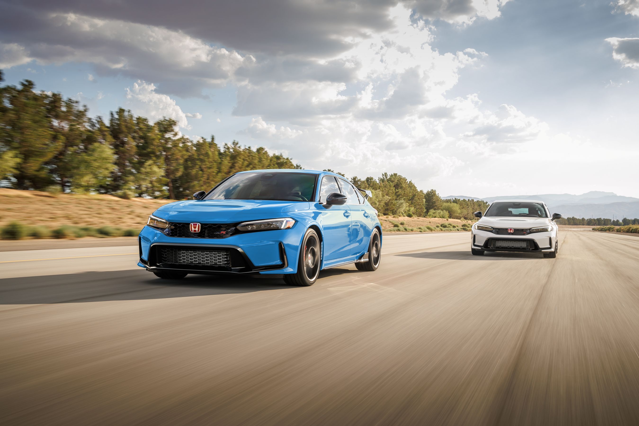 2027 Honda Civic Type R cars in Boost Blue and Championship White colours