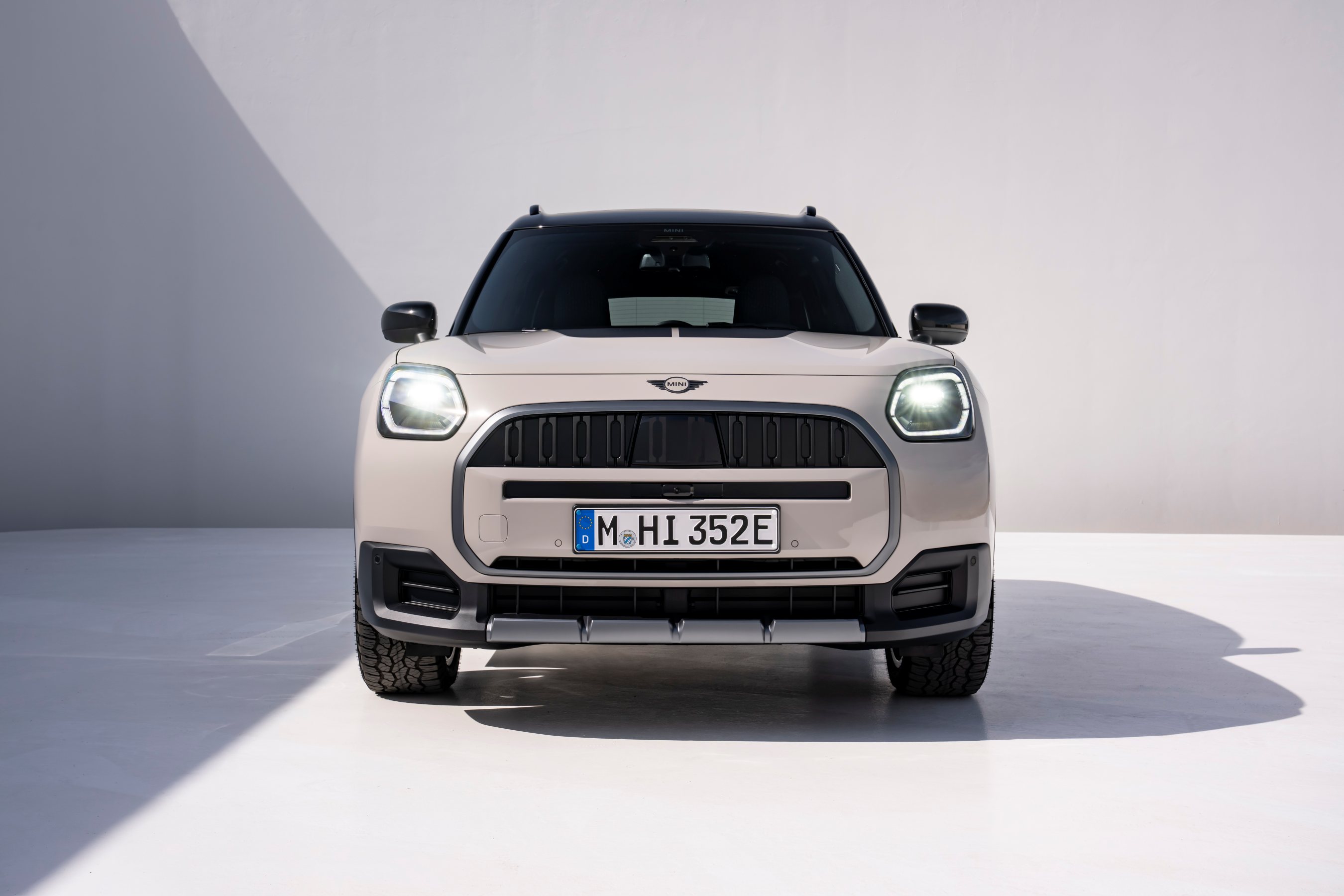 Mini Countryman Untamed Edition front