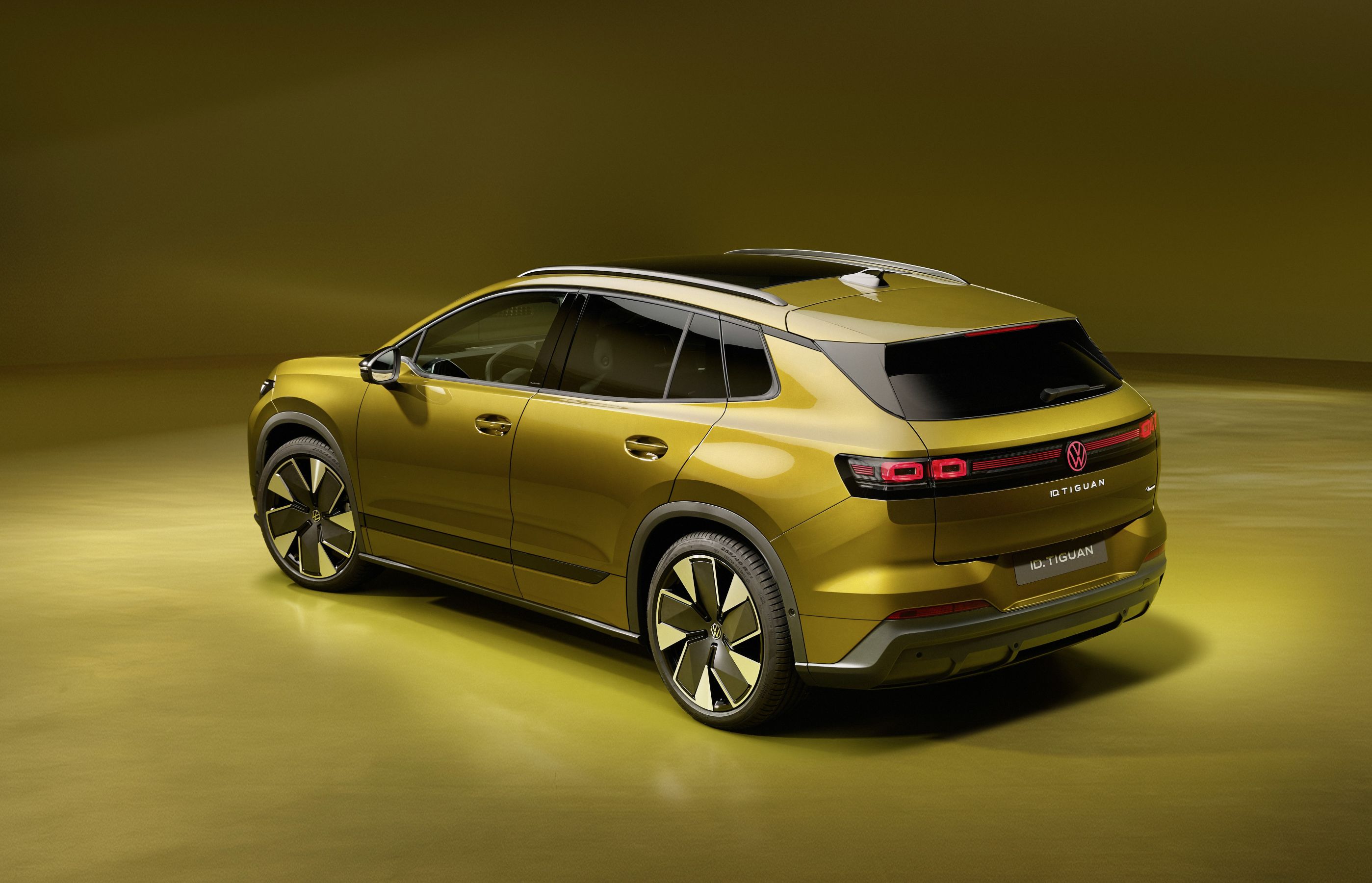 2027 Volkswagen ID. Tiguan rear and side