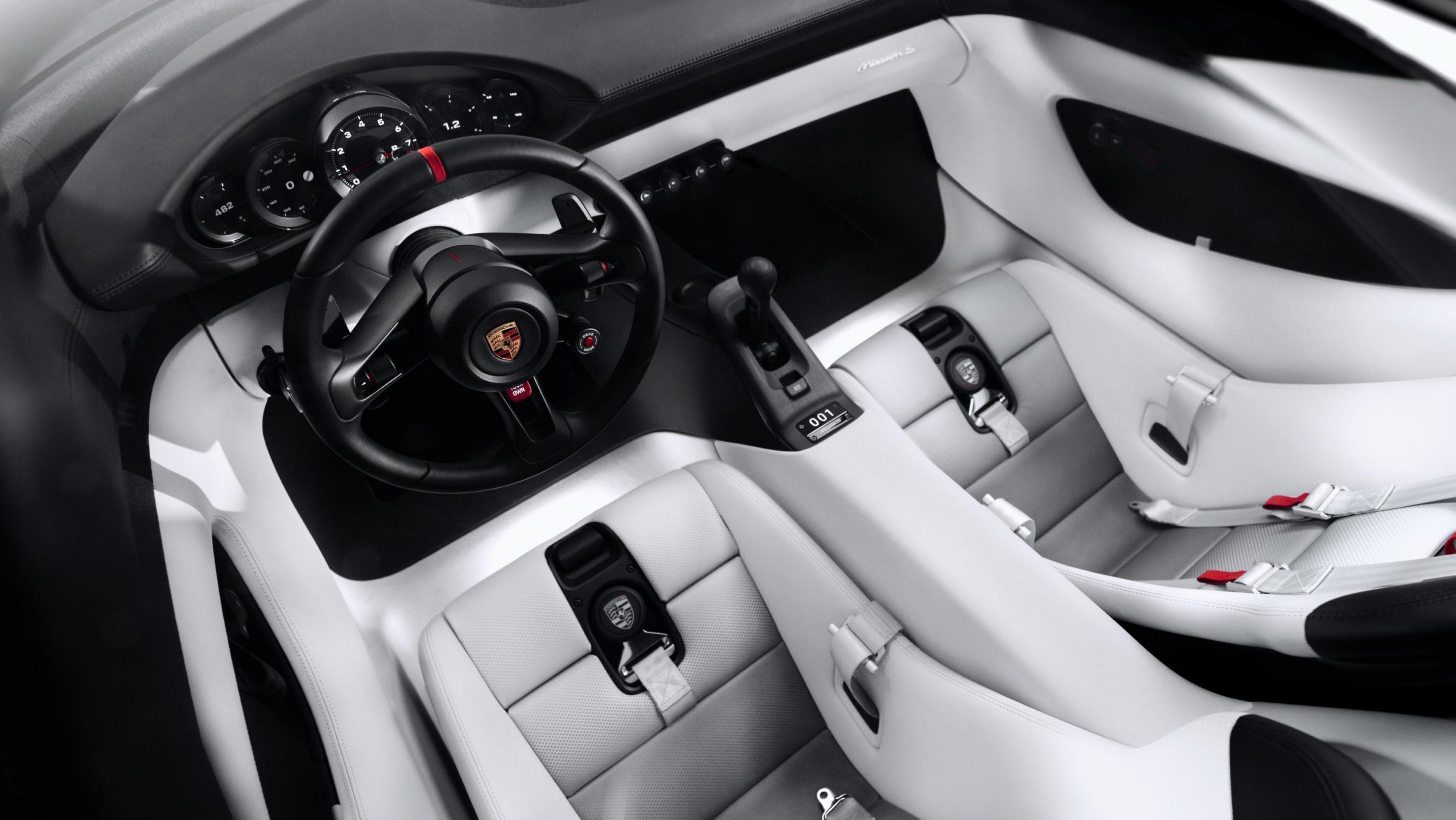 Porsche Mission S interior